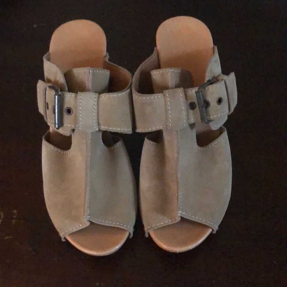 Neutral heeled suede shoes